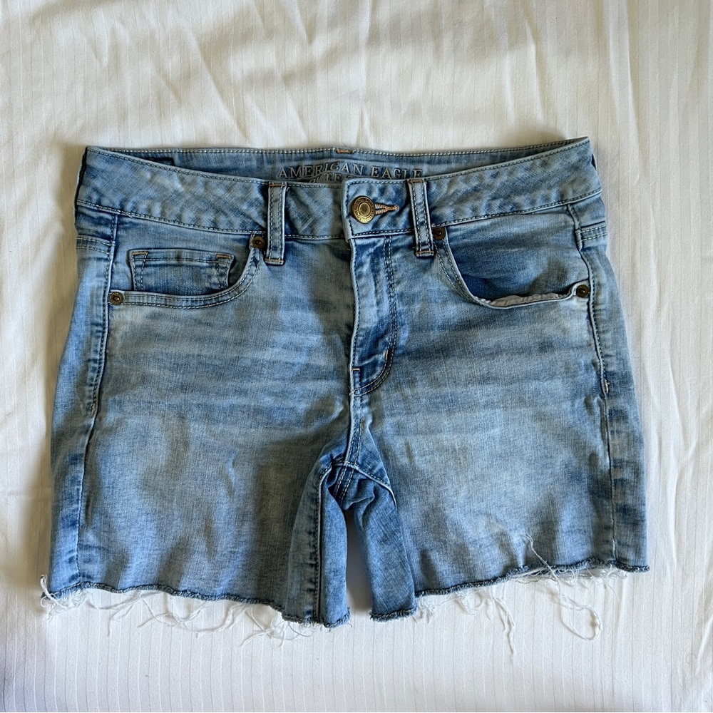 American Eagle Outfitters Preowned Super Stretch Midi Shorts